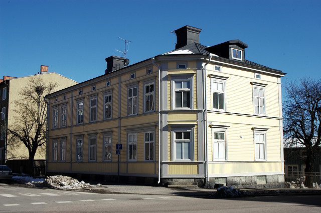 View of Norralagatan 16 in central Söderhamn.
